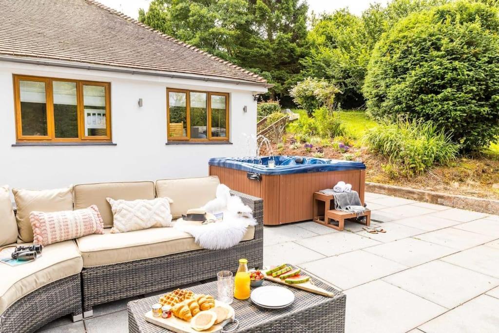 Bramblewood - Cosy Chic, Hot Tub, Close To Beach Stokeinteignhead 外观 照片